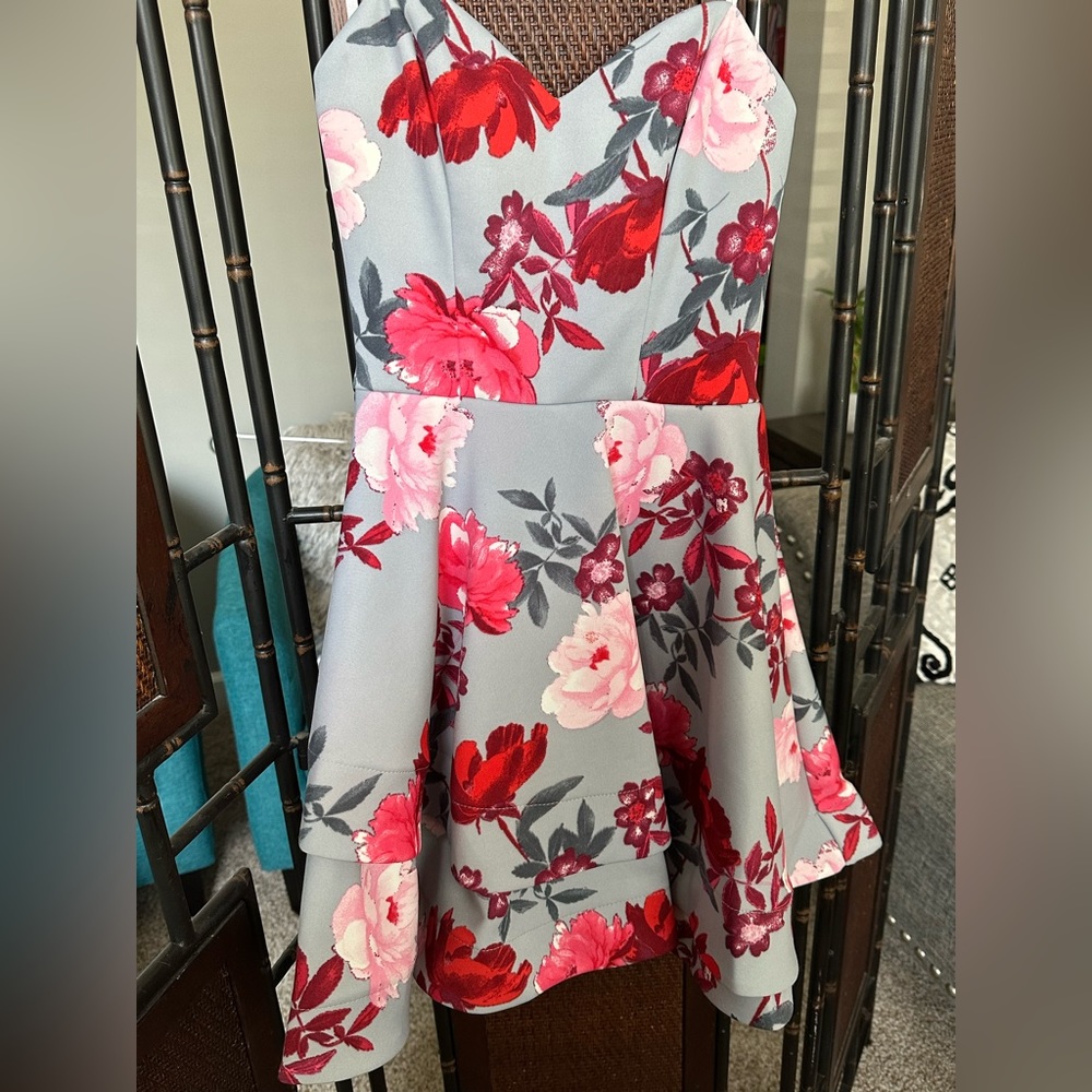 B Darlin beautiful dress sz 1/2 strapless
